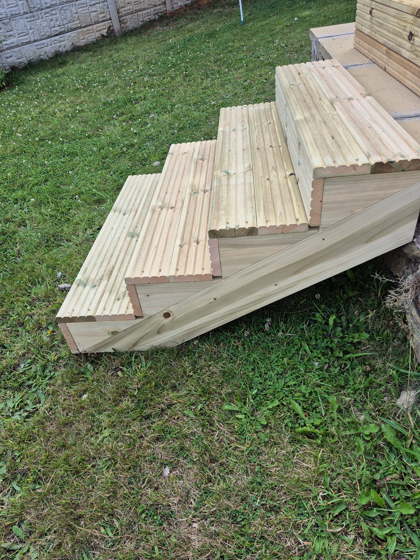 Stringer Steps Kit Fully Assembled Delivered