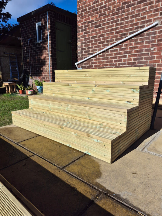 Wooden Decking Steps / Ready to use /  Bespoke Size / Solid Outdoor Steps / Stringer Steps Replacement / Free P&P