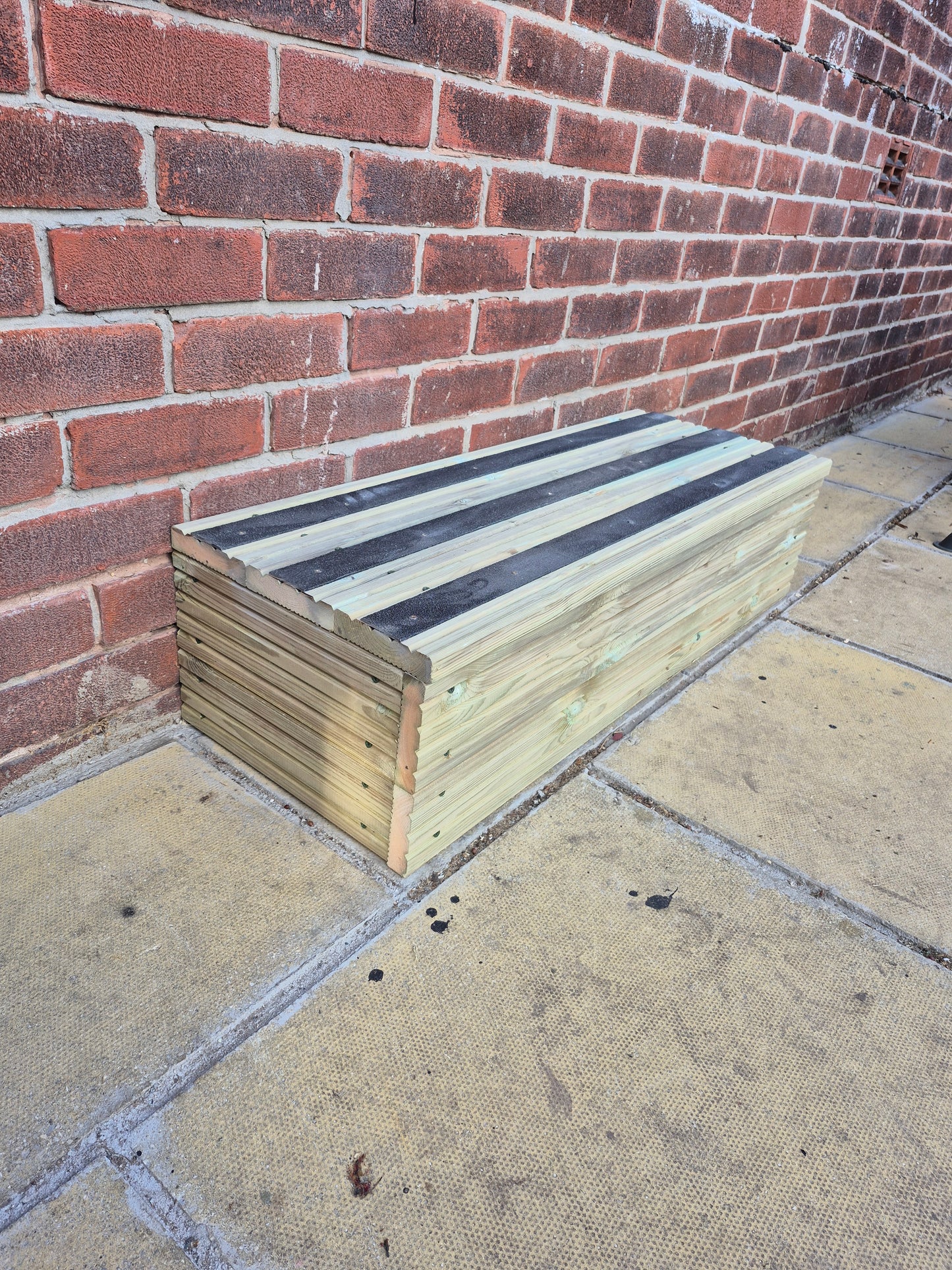 Wooden step Anti-Slip