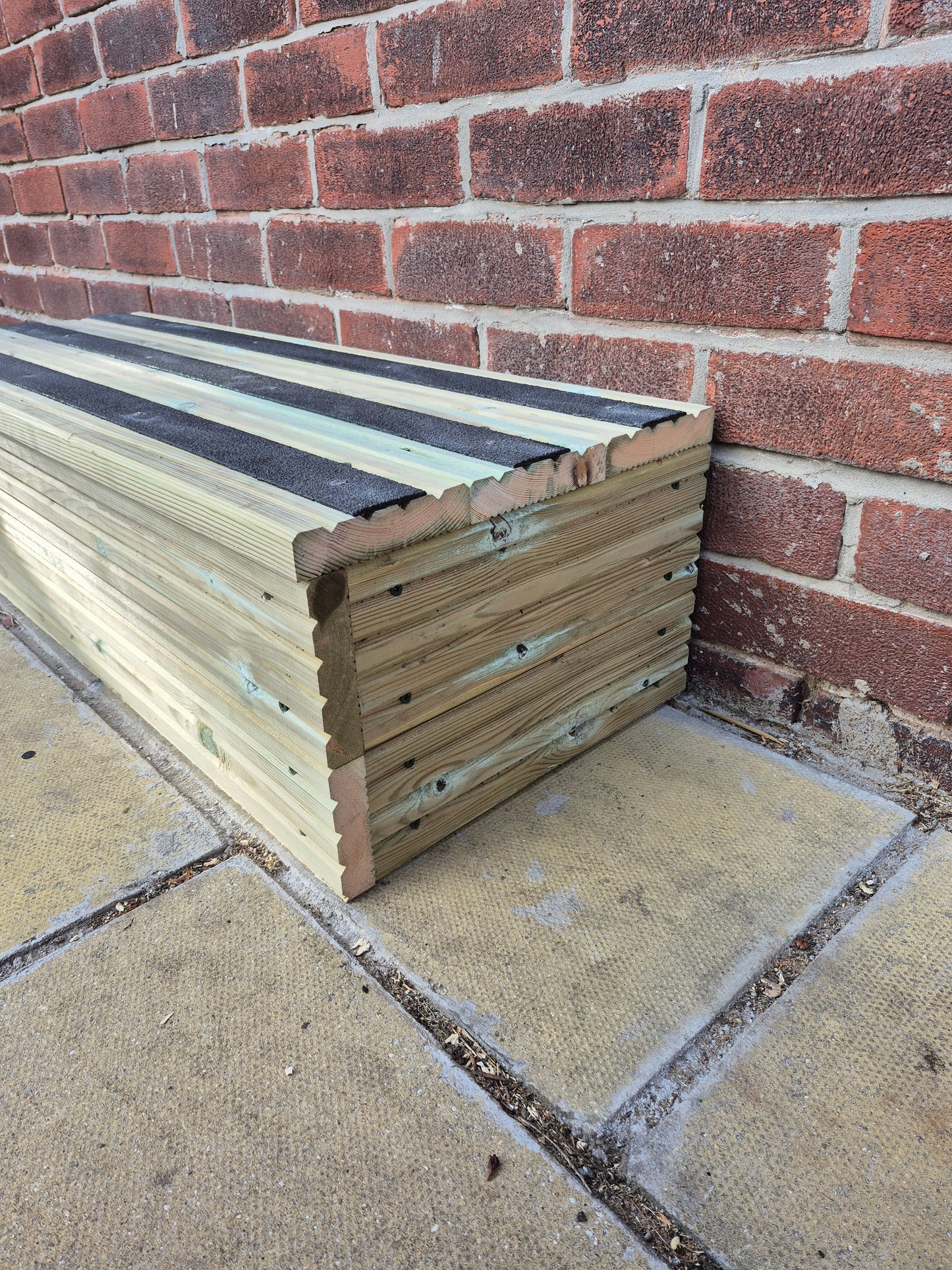 Wooden step Anti-Slip